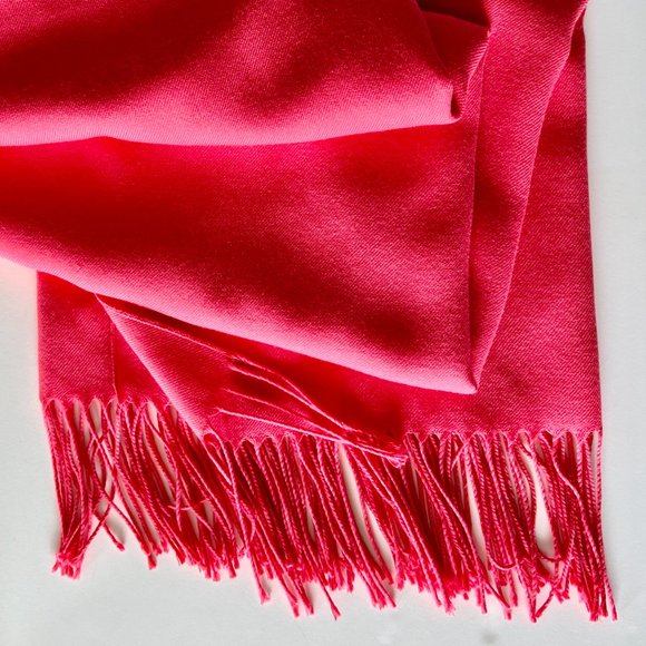 ITALIAN Scarf/Wrap with Fringe EUC - Picture 3 of 7